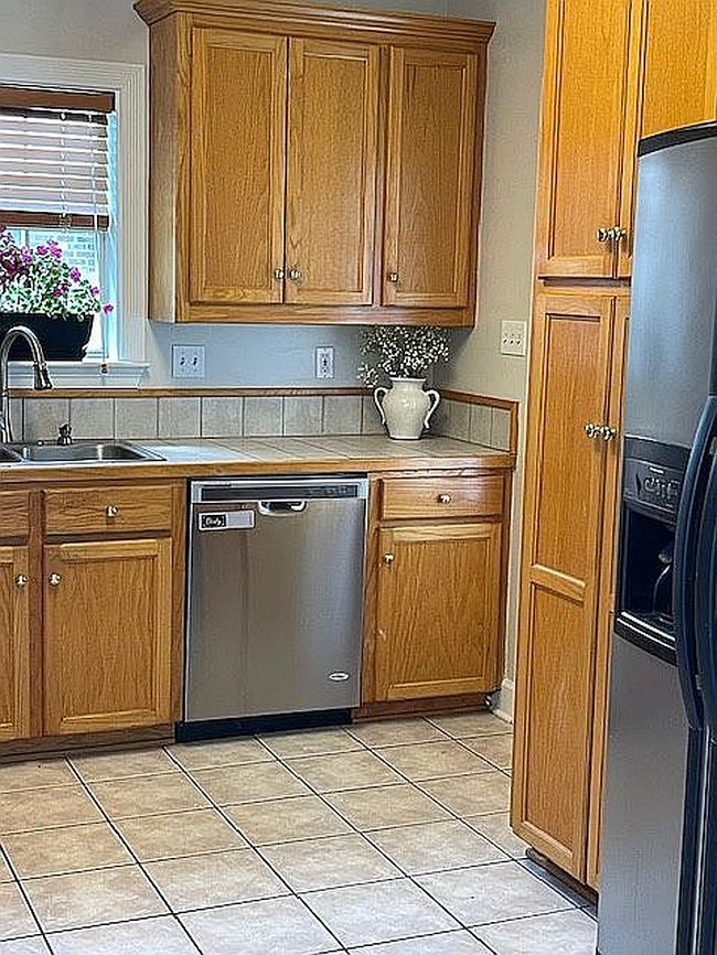 Image of 101 Asphodel Ct