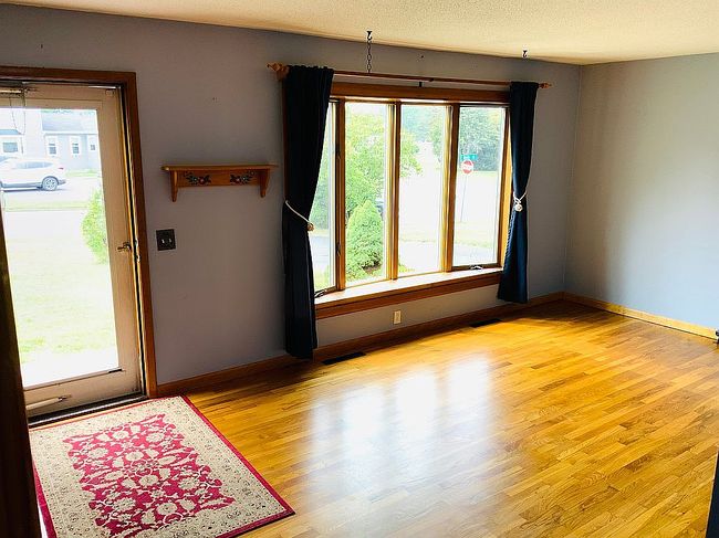 Photo of 93 Keats Rd, Meriden, CT