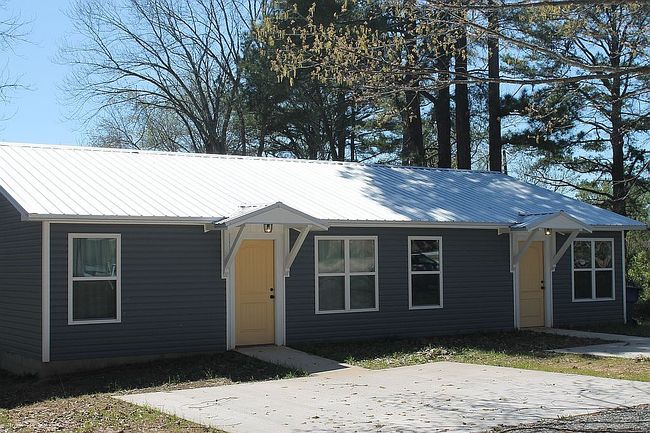 Image of 411 Park St