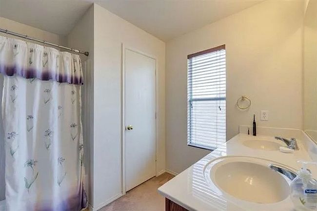 Photo of 9200 Saint Martin Rd, Fort Worth, TX