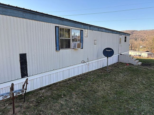 Image of 120 Dey Ln