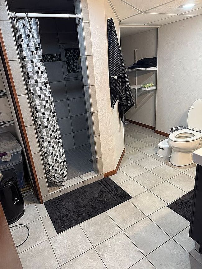 Additional photo 1 of property located at 501 Melrose St