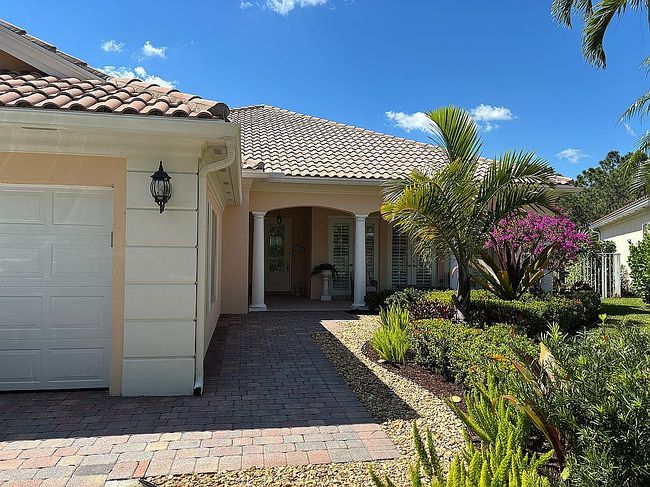 Image of 3352 Se Cascadia Way