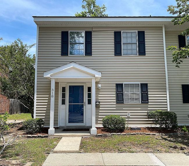 Photo of 318 Lakeside Dr, Mount Pleasant, SC