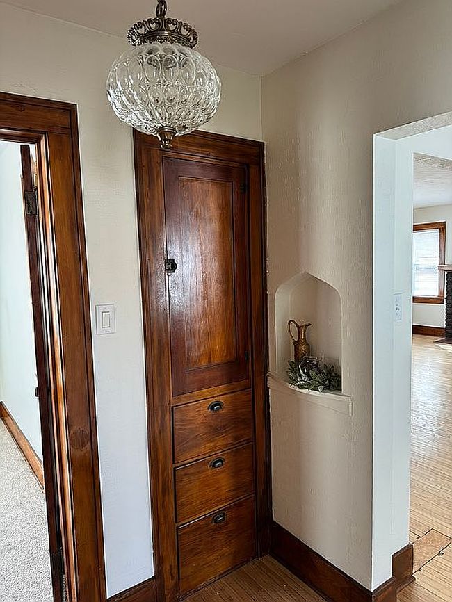 Image of 304 E Kellar Ln