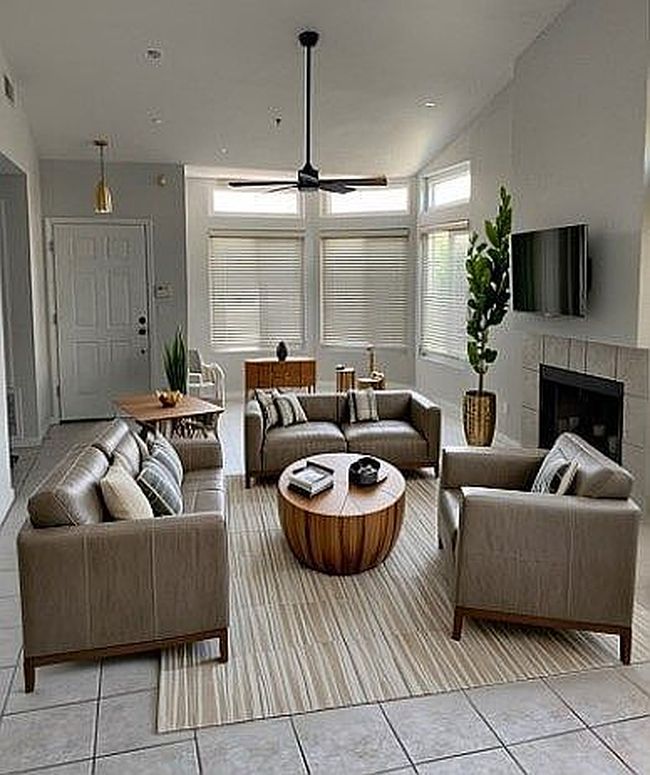 Additional photo 1 of property located at 9292 E Davenport Dr