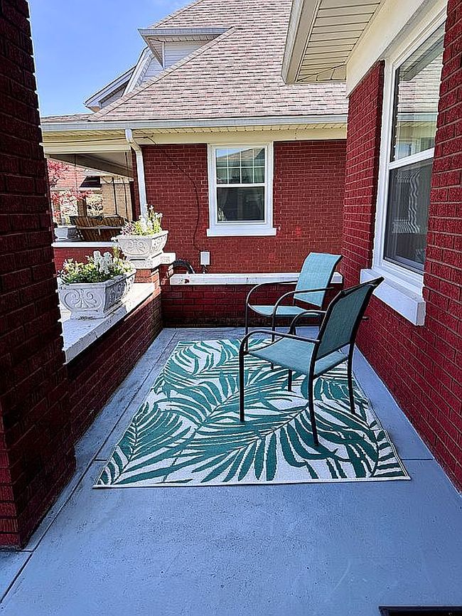 Photo of 914 Texas Ave, Louisville, KY