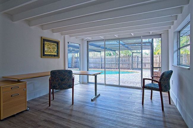 Image of 290 13th Ave N