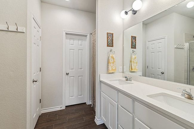 Photo of 707 Eves Necklace Dr, Buda, TX