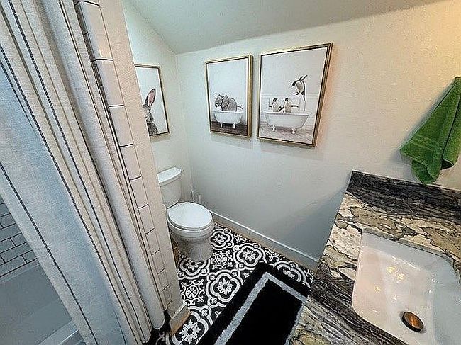 Image of 110 Lakeview Dr