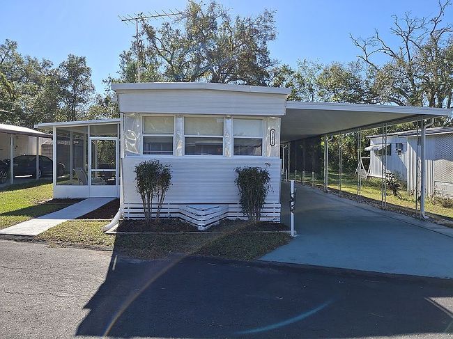 Preview of property located at 37820 Lake Gilbert Cir