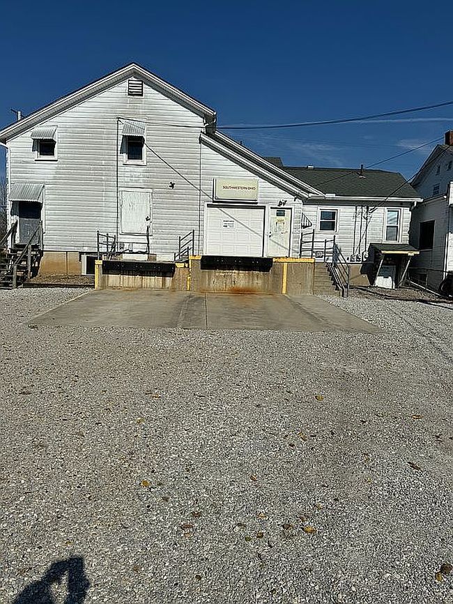 Image of 40 W Main St