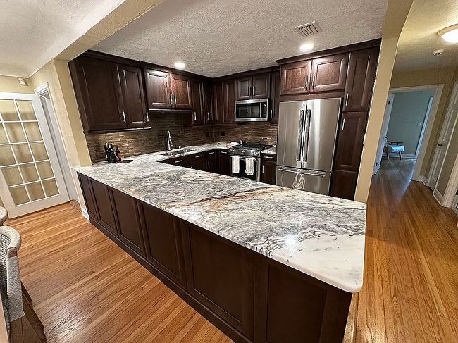 Additional photo 3 of property located at 200 Lamara Way Ne