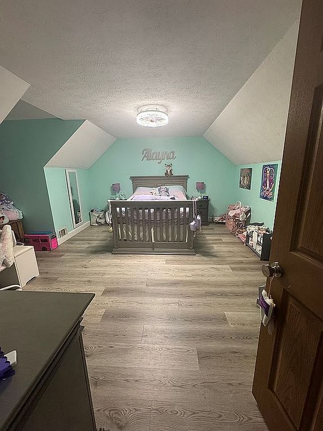 Photo of 225 Stone Church Rd, Wheeling, WV