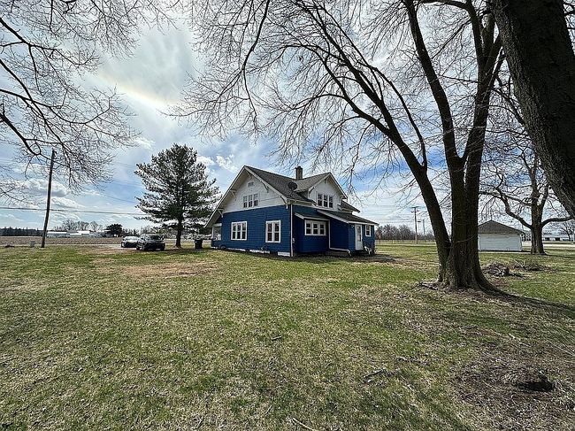 Image of 1025 E County Road 50