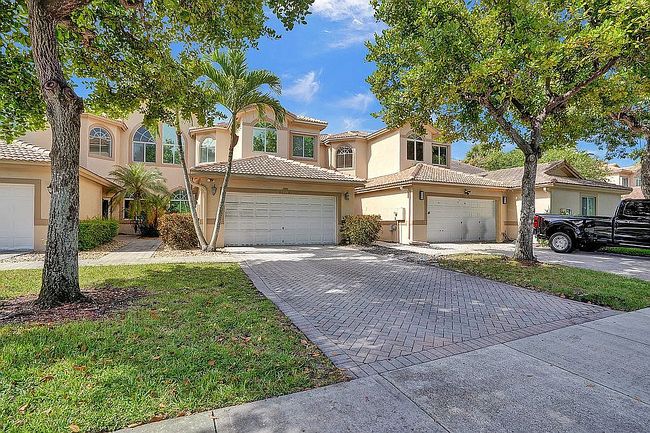 Photo of 8181 Madison Lakes Cir S