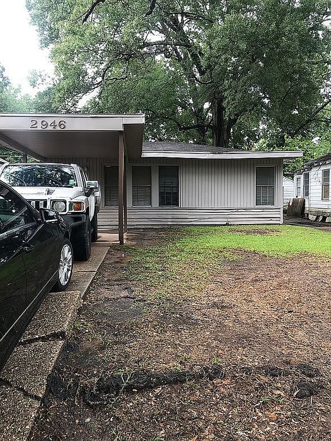 Image of 2946 Midway St