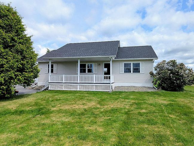 Photo of 43240 Martusewicz Ln, Alexandria Bay, NY