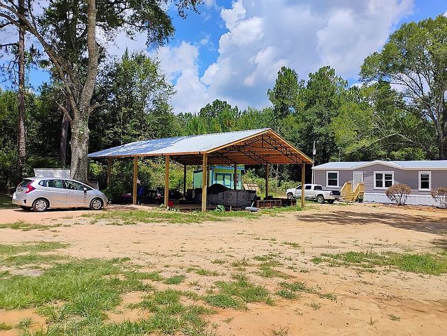 650 Satellite Rd, Graceville, FL