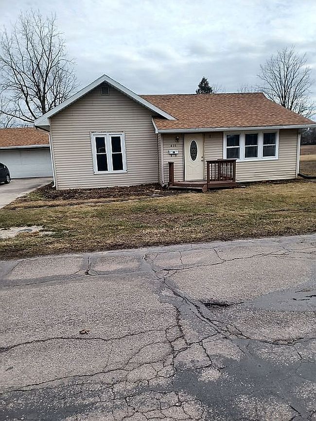 Image of 415 W Pleasant St
