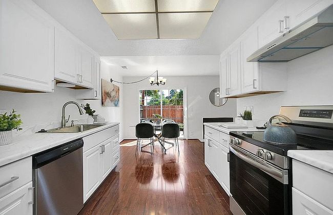 Photo of 25322 Ironwood Ct, Hayward, CA