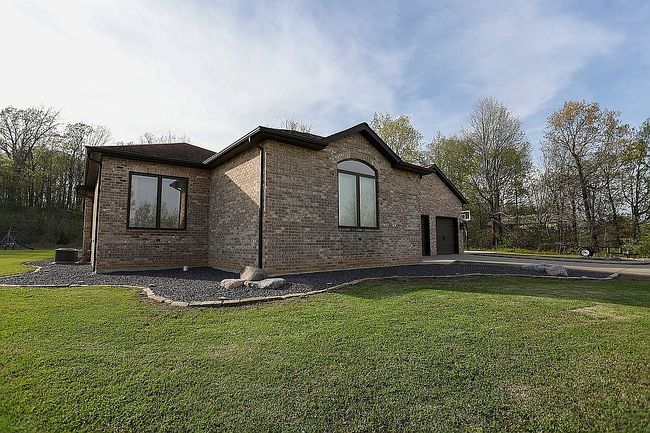 Image of 902 Jordan Ln