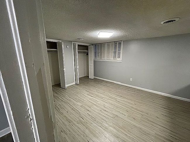 Preview of property located at 2210 Hooklawn Dr