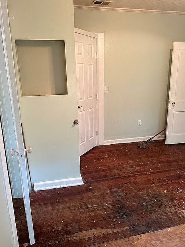 Image of 613 N Virginia St