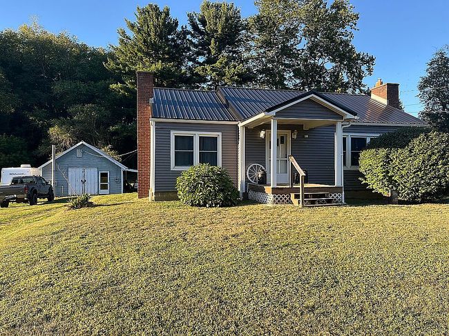 Photo of 16 Blair Ln, Carlton, PA