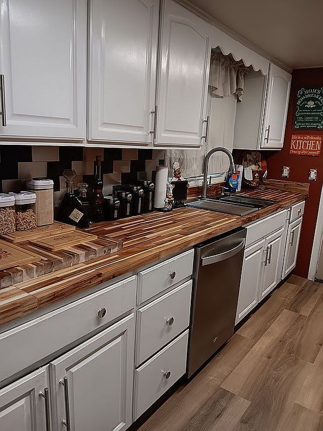 Additional photo 3 of property located at 1590 Marshall Rd Sw