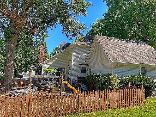 Photo of 1005 Johnston Dr, Raymore, MO