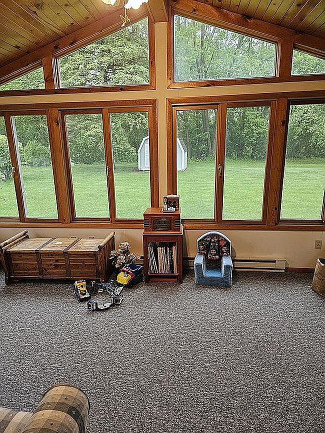 Photo of 406 E Sunset Dr, South Whitley, IN