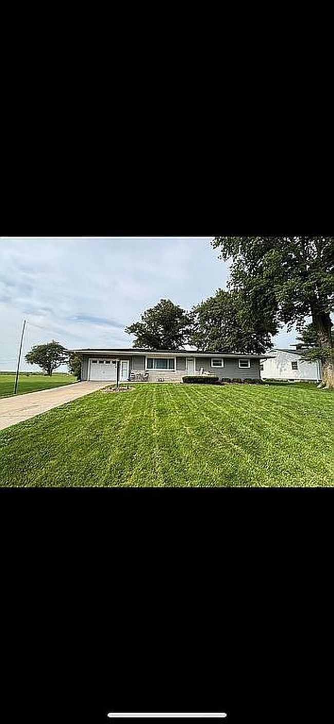 Photo of 1004 Day St, Cornland, IL