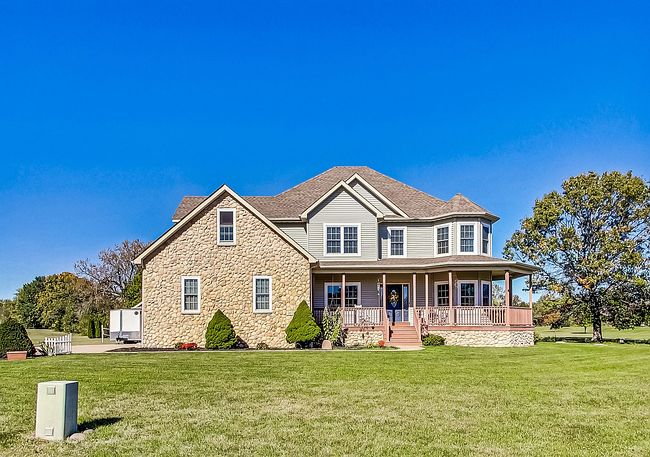 Preview of property located at 102 S Bridgewater Ct