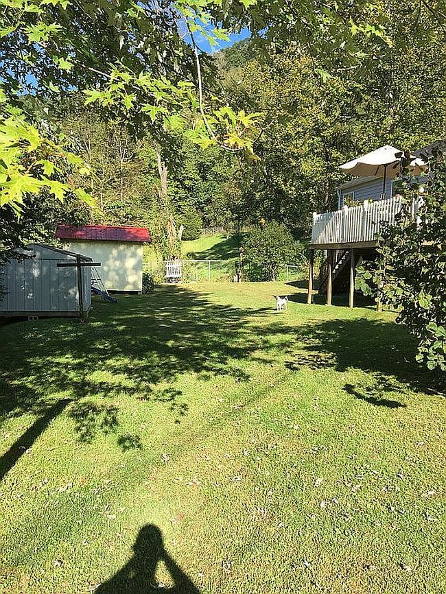 Image of 15 Charlene Ln