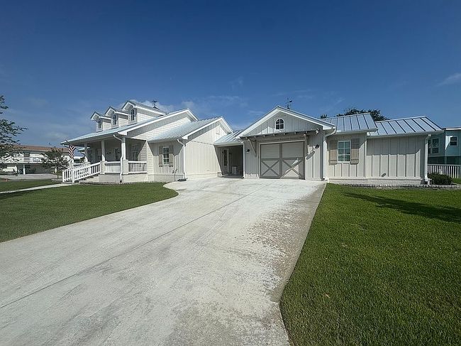 Photo of 40 Nassau Dr, Rockport, TX