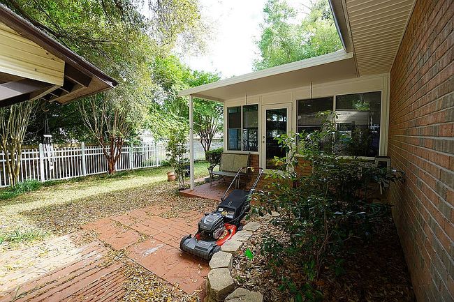 Photo of 5577 Shadow Grove Blvd, Pensacola, FL