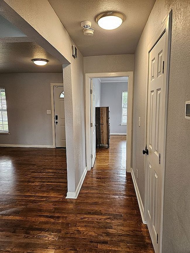 Photo of 6537 Harmonson Rd, North Richland Hills, TX