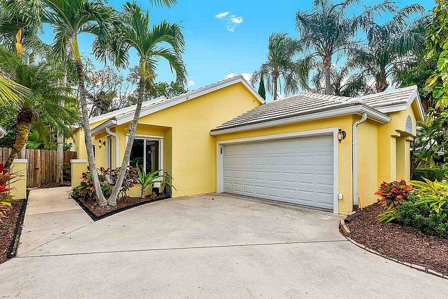 Photo of 3421 Sw Pindo Palm Ln, Palm City, FL