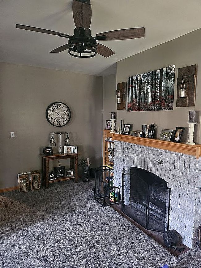 Image of 102 E Porter St