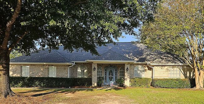 Photo of 265 Royal Ln