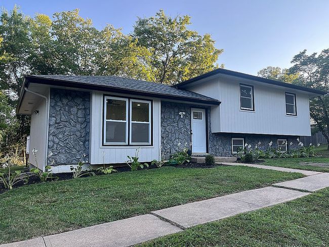Photo of 2048 Marjorie Cir