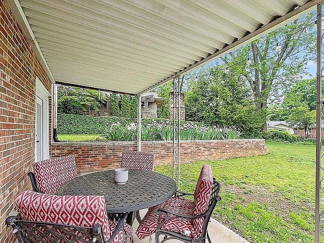 Photo of 703 Edwards Rd, Greenville, SC