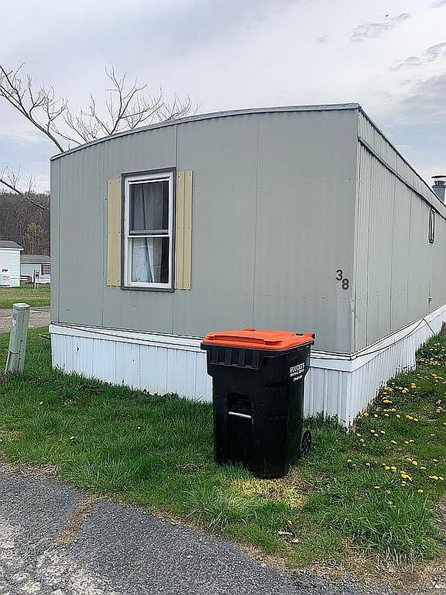 Image of 38 2nd Ln