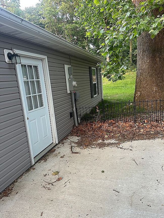 Photo of 1526 S Arch St, Hannibal, MO