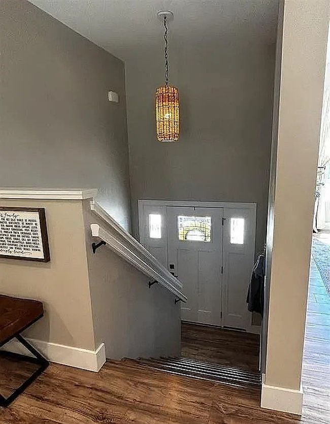 Additional photo 2 of property located at 14 Green Oak Ct