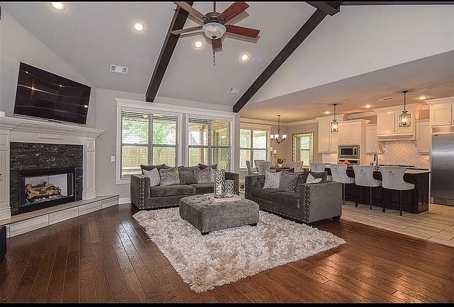 Image of 1730 Helen Ln