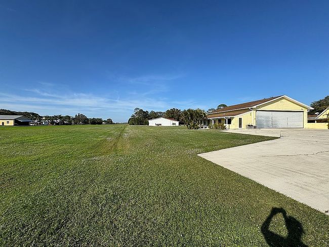 Image of 465 Nieuport Dr