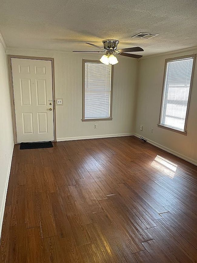 Image of 424 Bank St