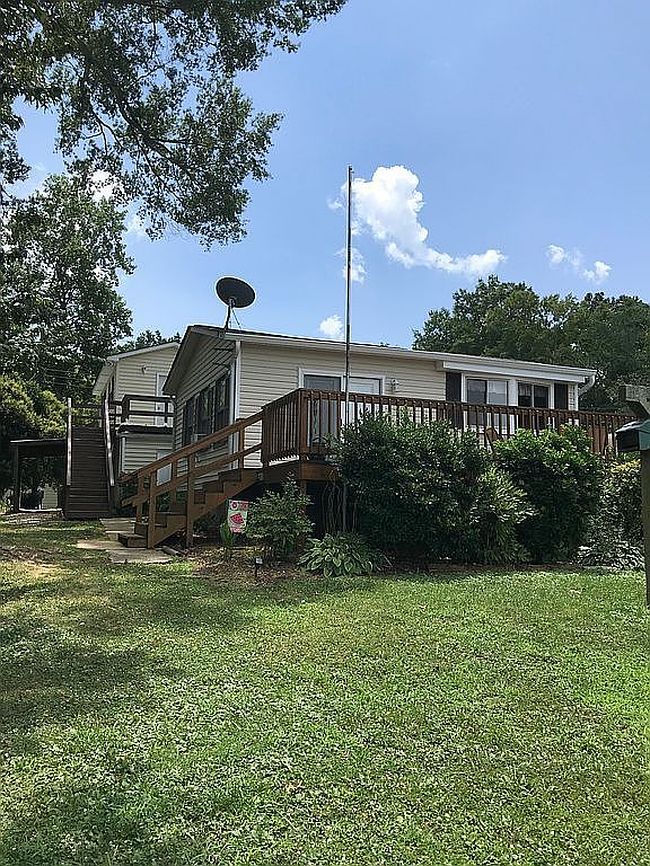 Photo of 150 Lakeshore Dr, Salisbury, NC